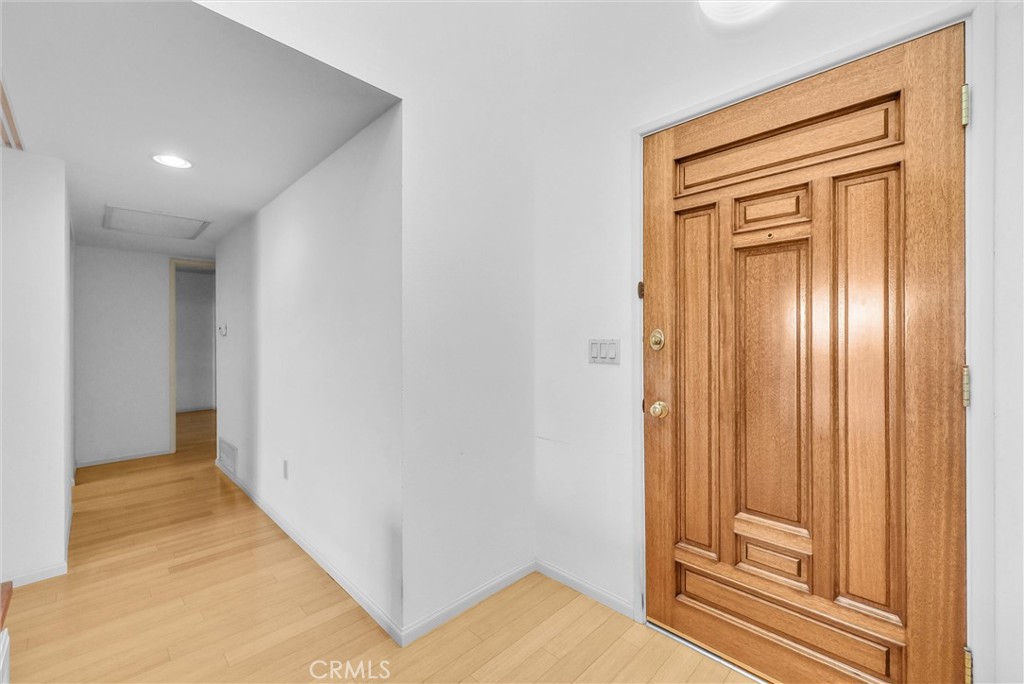 MLS #OC25255657 image #2