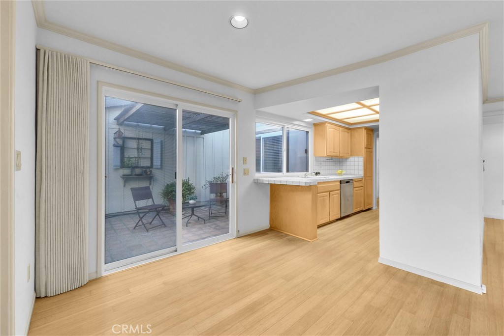 MLS #OC25255657 image #7