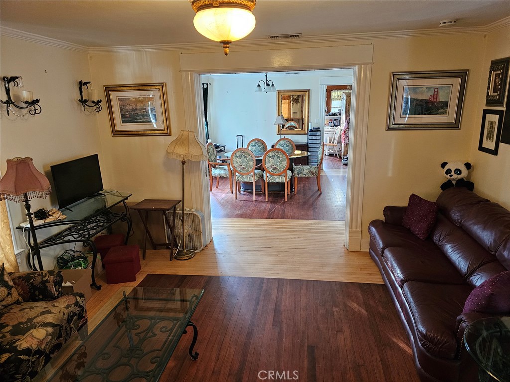 MLS #OC25255679 image #19