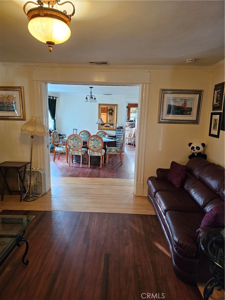 MLS #OC25255679 image #20