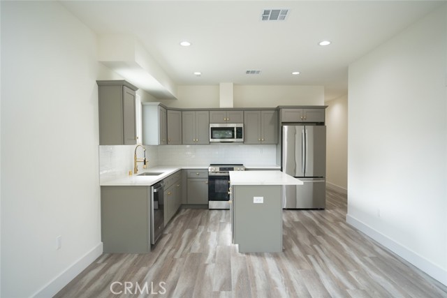 MLS #OC25255700 image #15