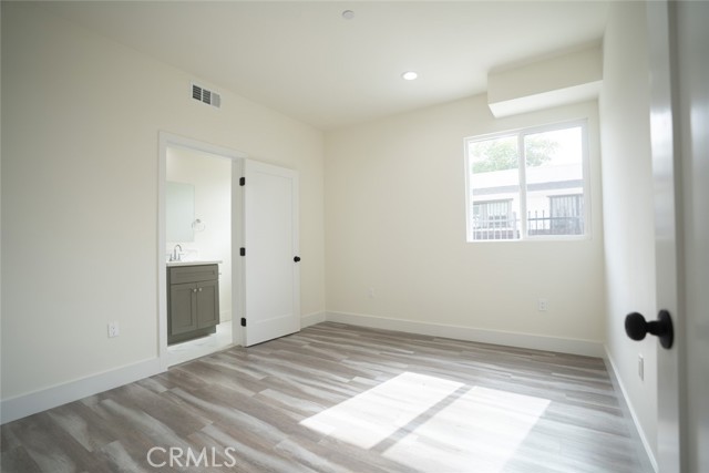 MLS #OC25255700 image #20