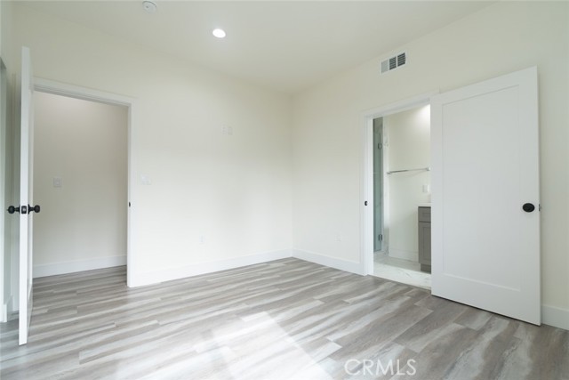 MLS #OC25255700 image #21