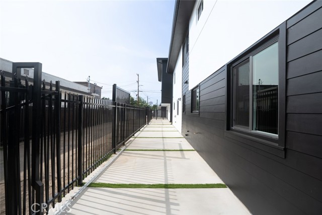 MLS #OC25255700 image #8