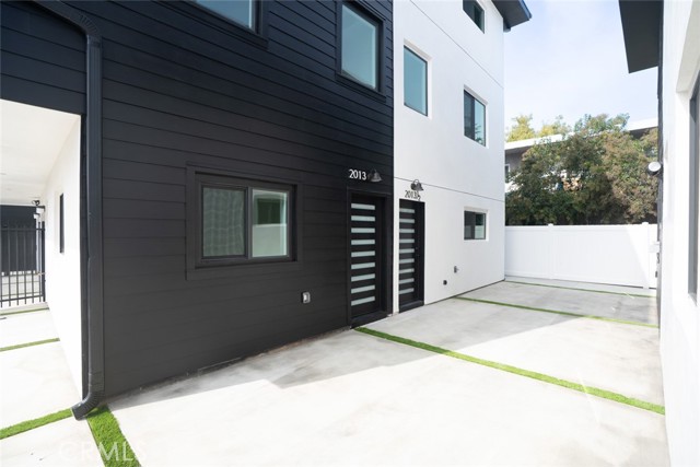 MLS #OC25255700 image #9