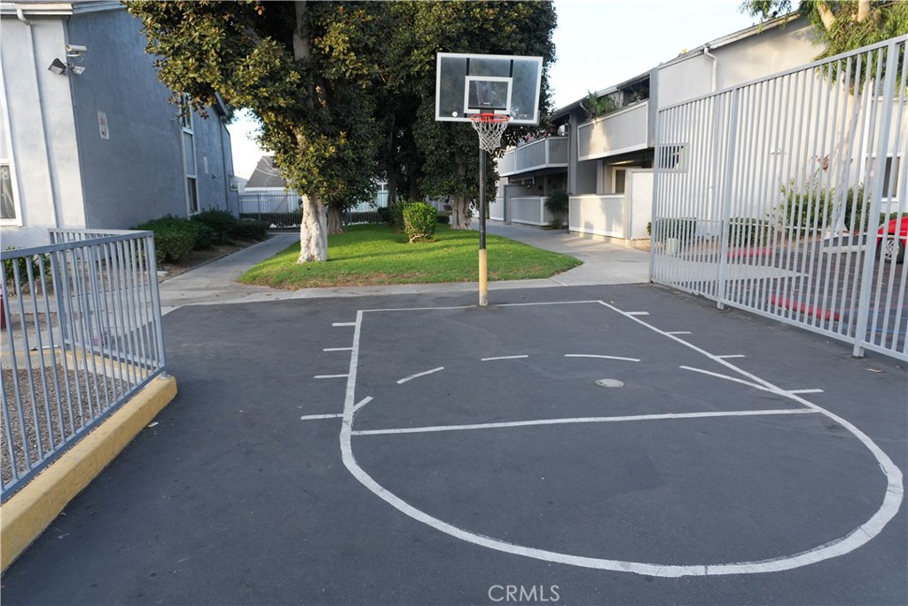 MLS #OC25255752 image #11