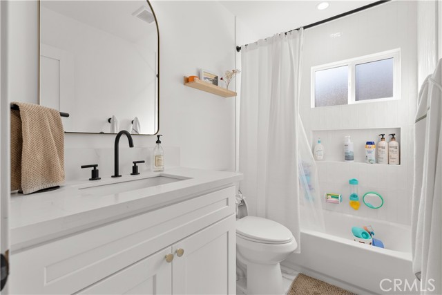 MLS #OC25255779 image #16