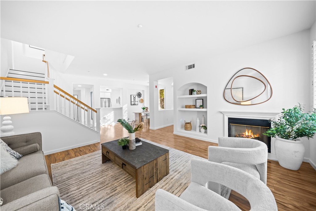 MLS #OC25255828 image #10