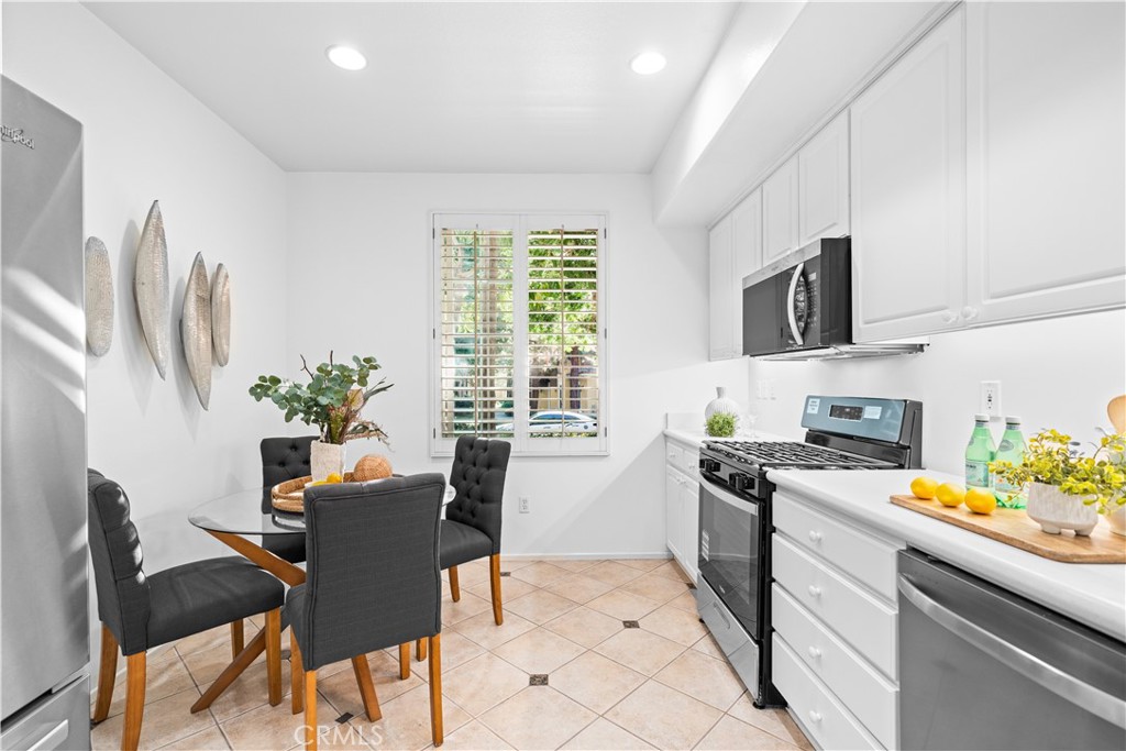 MLS #OC25255828 image #18