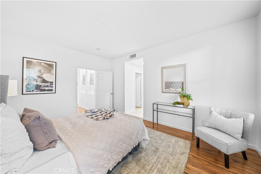 MLS #OC25255828 image #33