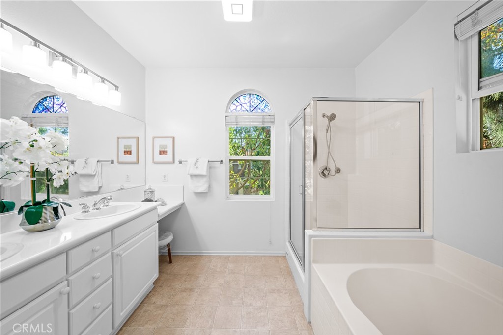 MLS #OC25255828 image #35