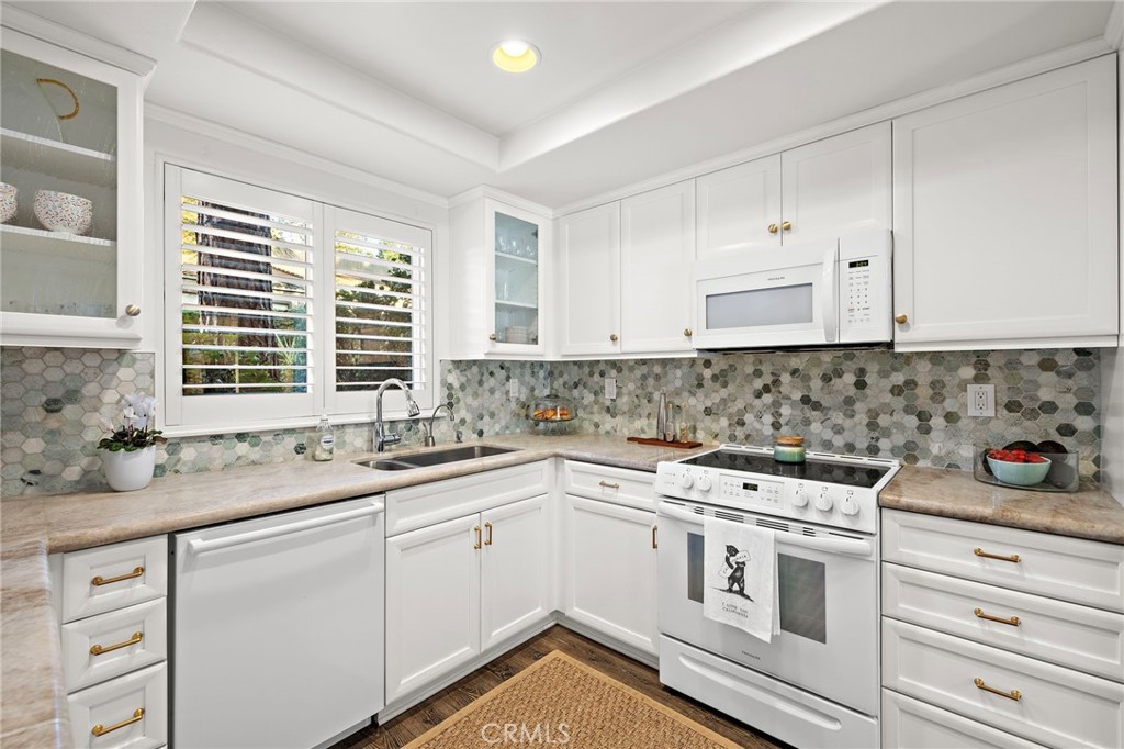 MLS #OC25255834 image #8