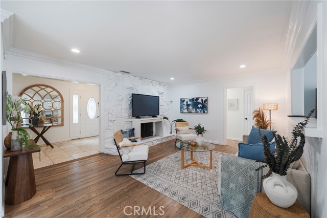 MLS #OC25255857 image #3