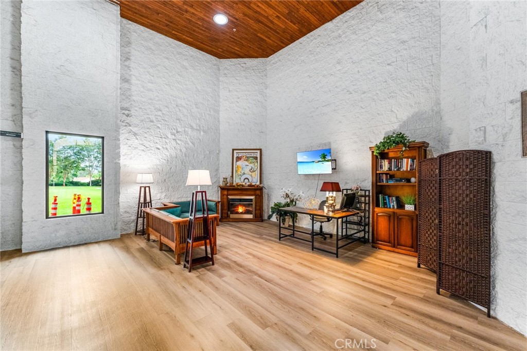 MLS #OC25255863 image #21