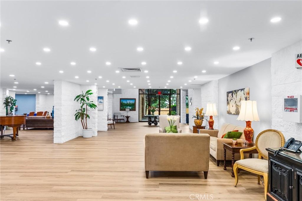 MLS #OC25255863 image #24