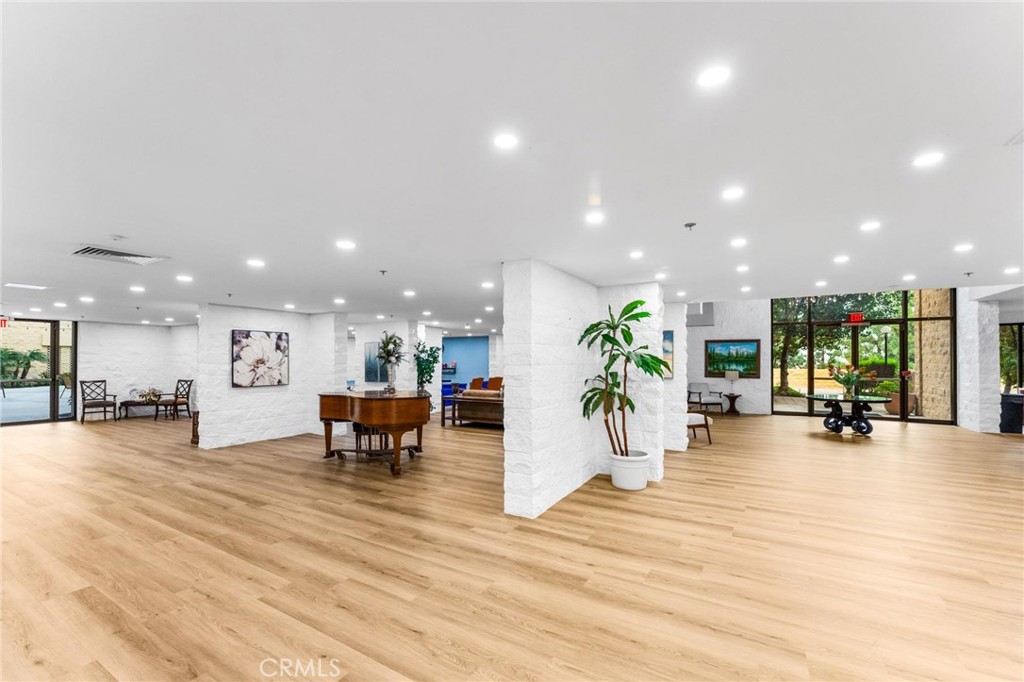 MLS #OC25255863 image #25