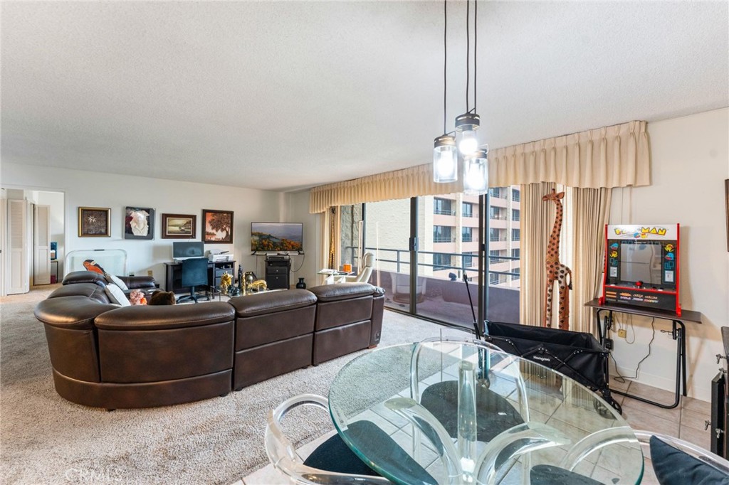 MLS #OC25255863 image #4