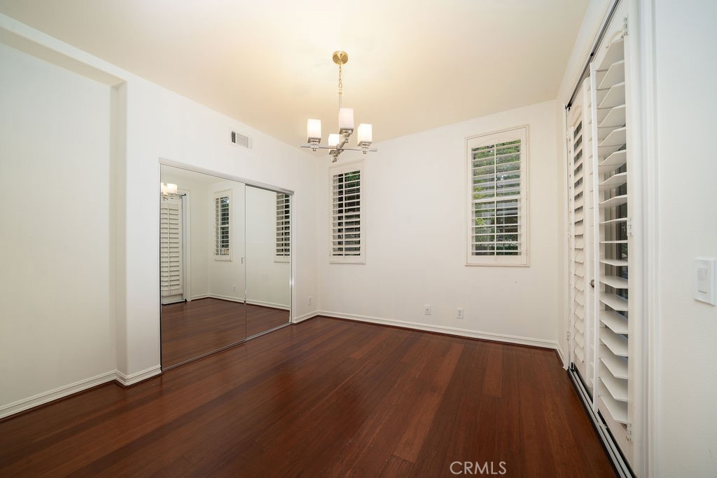 MLS #OC25255873 image #21