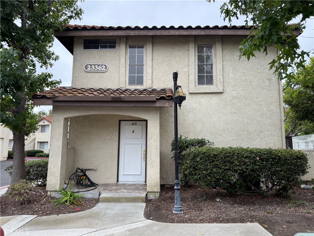 MLS #OC25255882 image #1