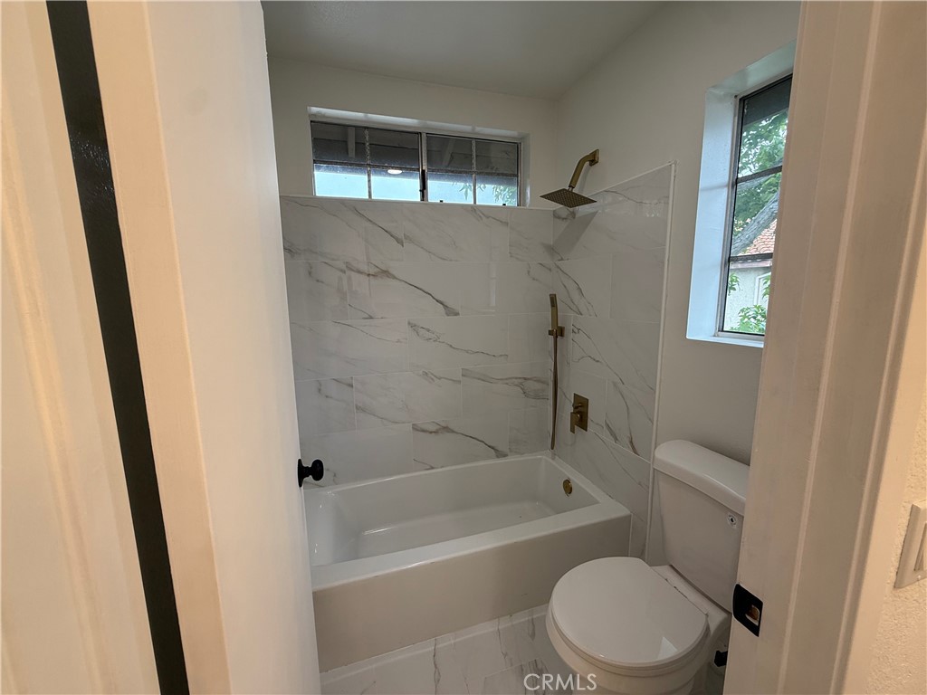 MLS #OC25255882 image #15