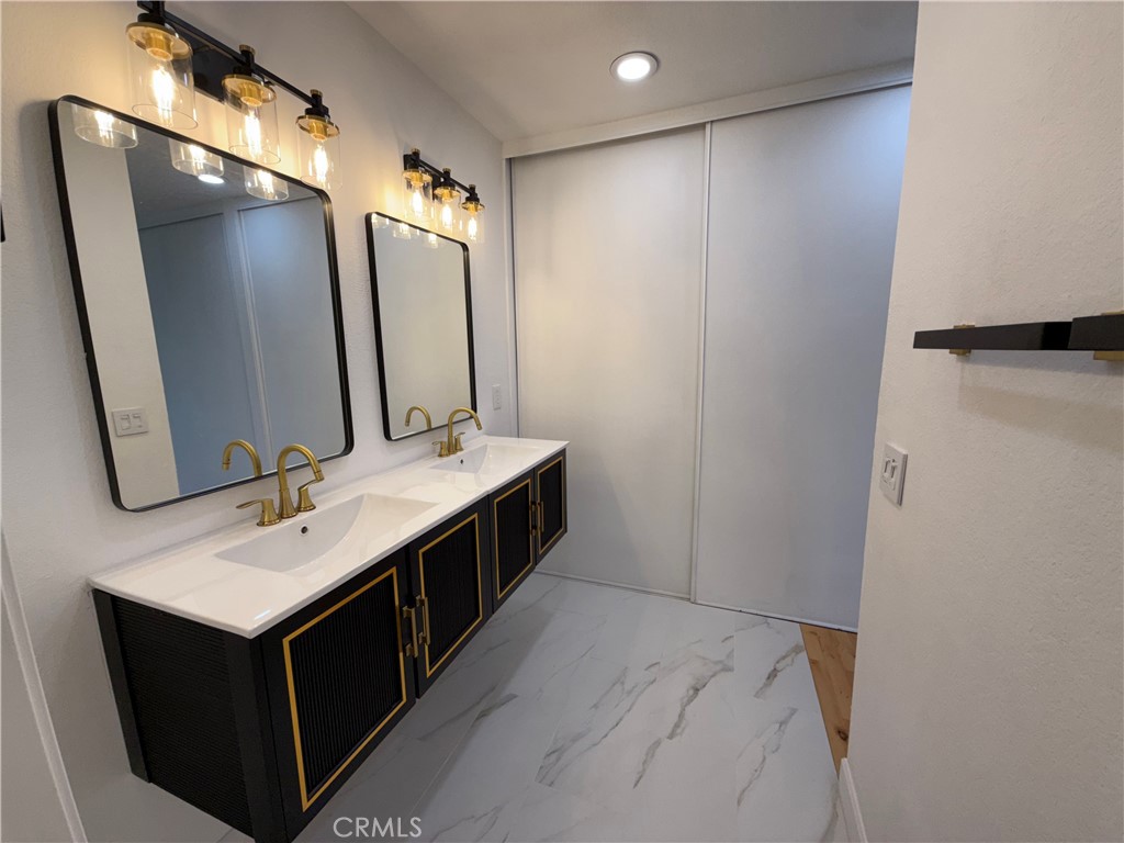 MLS #OC25255882 image #18