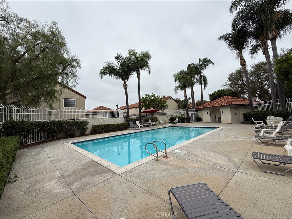 MLS #OC25255882 image #28