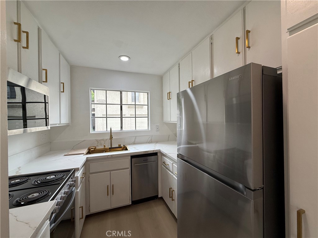 MLS #OC25255882 image #3