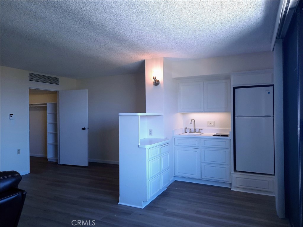 MLS #OC25255883 image #3