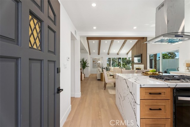 MLS #OC25255888 image #1