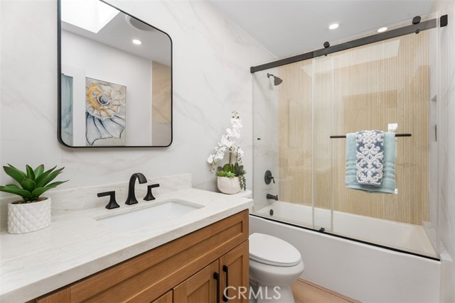 MLS #OC25255888 image #16