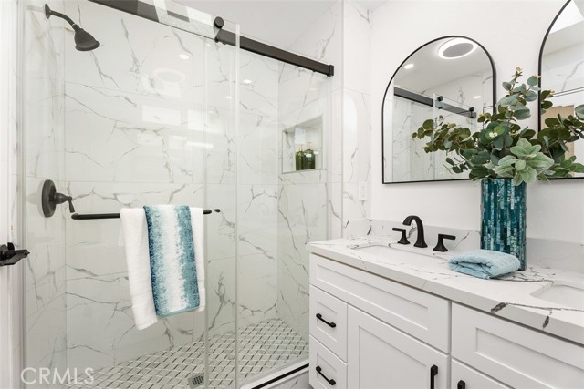 MLS #OC25255888 image #21