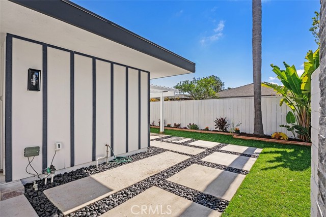 MLS #OC25255888 image #22