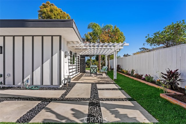 MLS #OC25255888 image #23