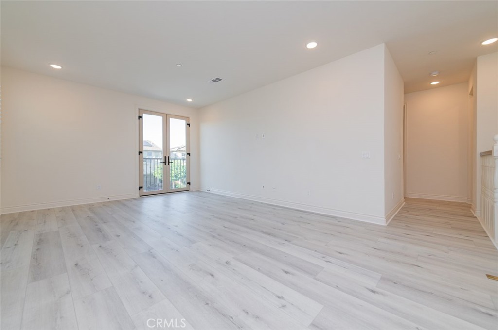 MLS #OC25255909 image #18