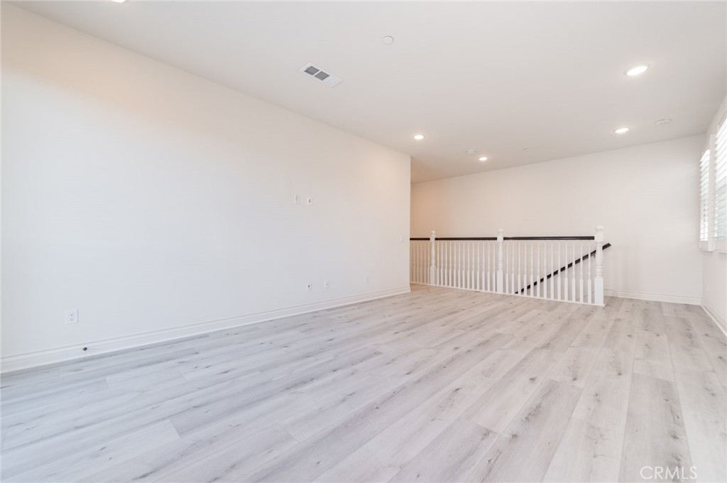 MLS #OC25255909 image #20