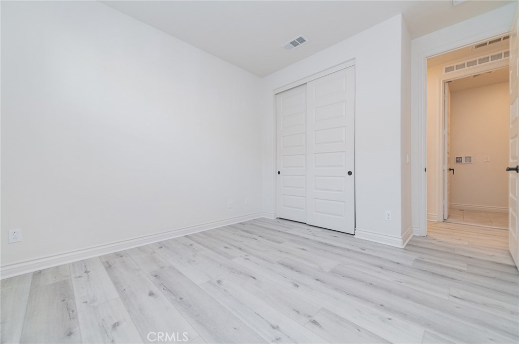 MLS #OC25255909 image #26