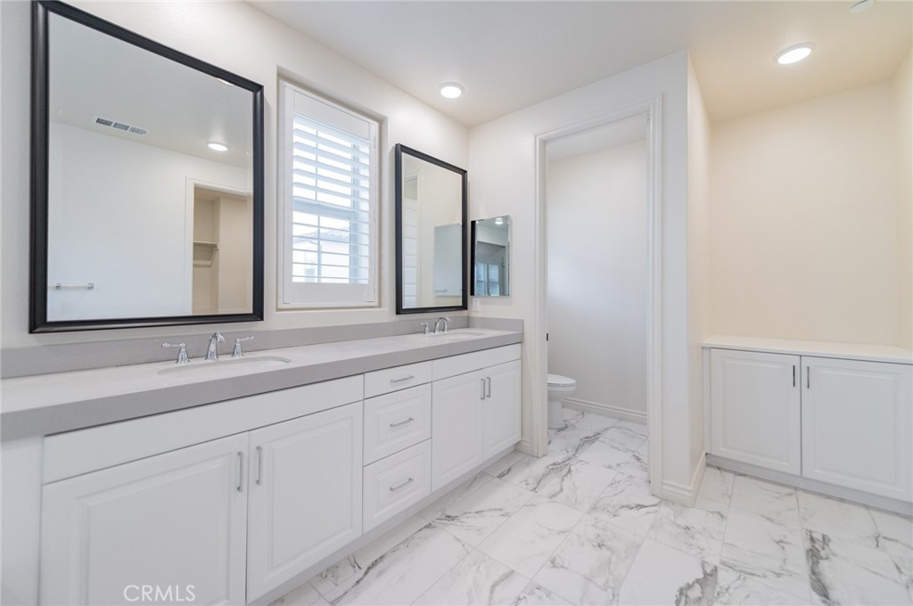 MLS #OC25255909 image #30