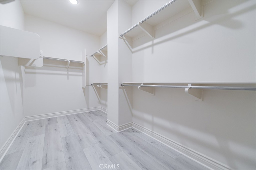 MLS #OC25255909 image #32