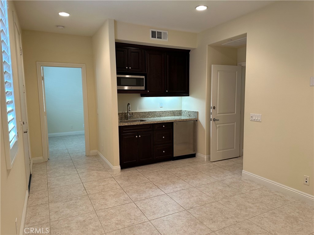 MLS #OC25255914 image #15