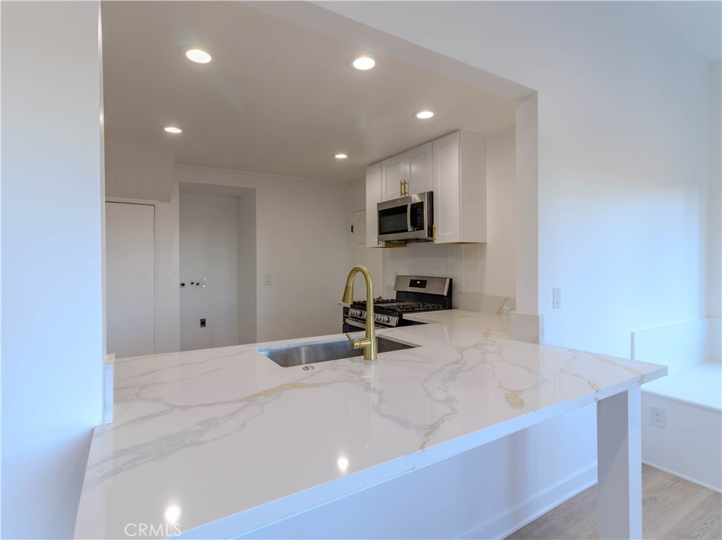 MLS #OC25255931 image #8