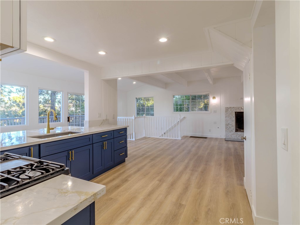 MLS #OC25255931 image #9