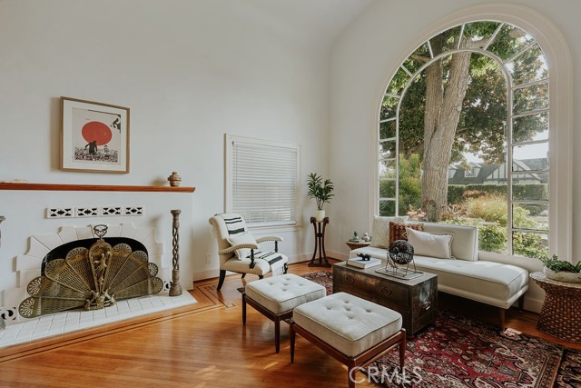 MLS #OC25255946 image #5