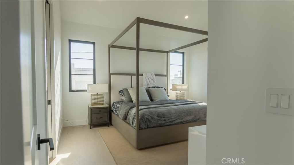 MLS #OC25255988 image #16