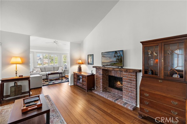 MLS #OC25256020 image #11