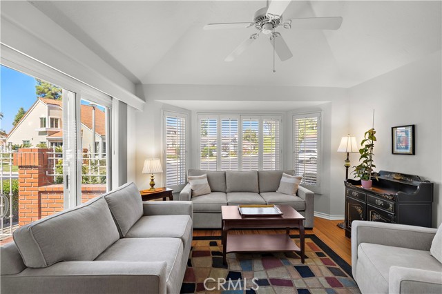 MLS #OC25256020 image #15