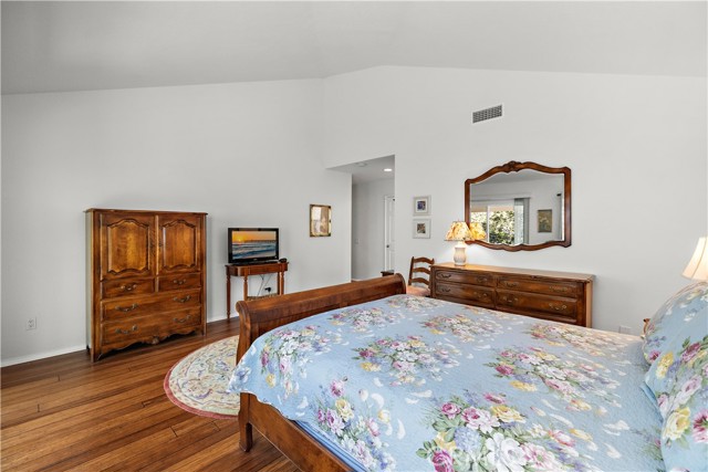 MLS #OC25256020 image #19