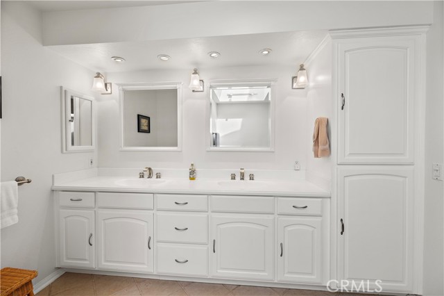 MLS #OC25256020 image #20