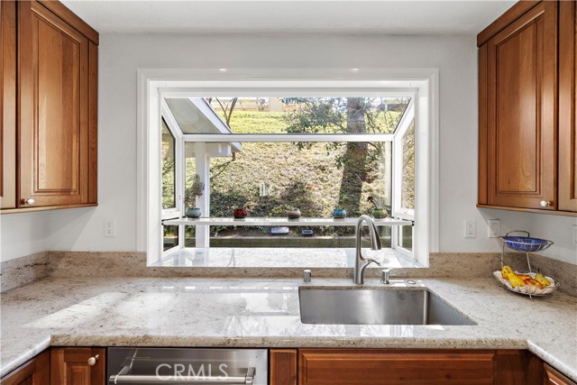 MLS #OC25256020 image #5