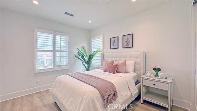 MLS #OC25256028 image #20