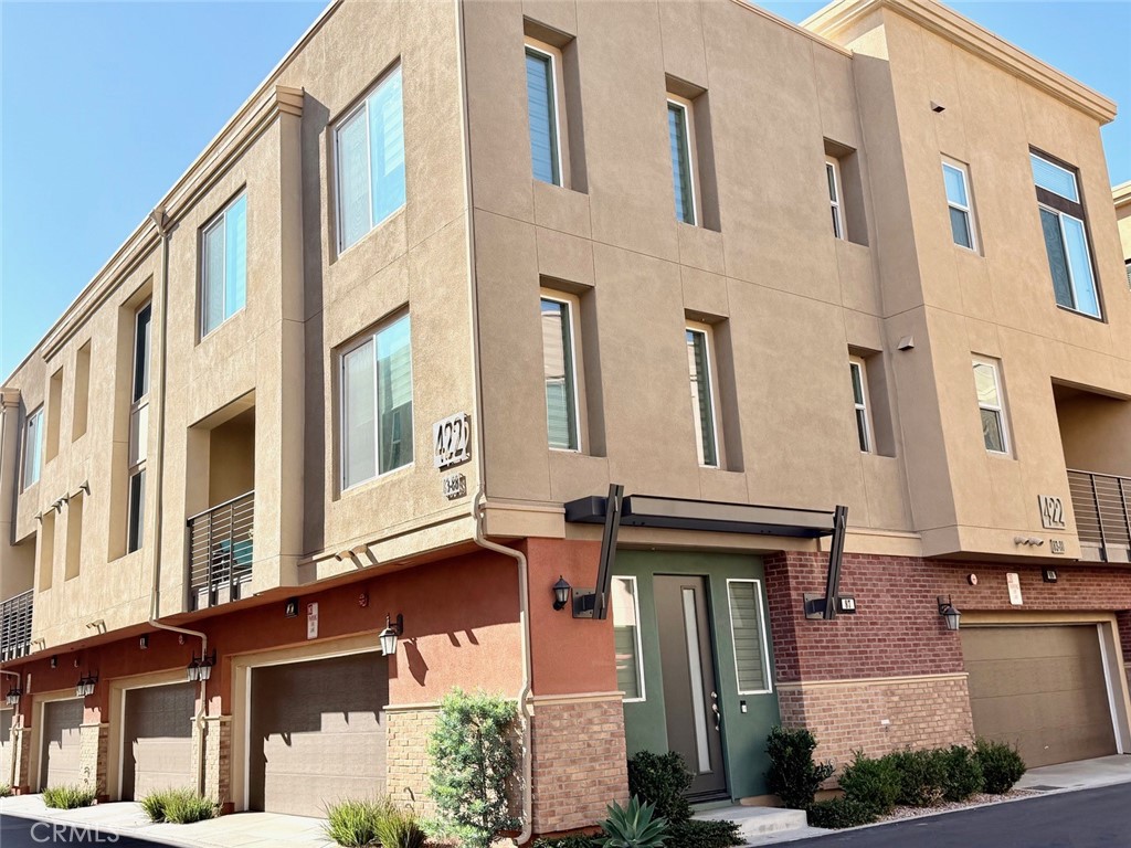 MLS #OC25256038 image #15